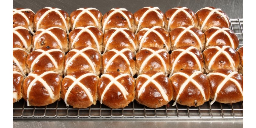 Elevate Your Hot Cross Buns with the Anvil Prima Convection Oven: The Superior Baking Solution