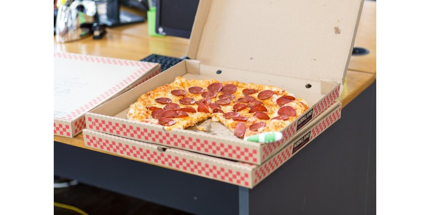 The Anvil Single Deck Pizza Oven Bakes Pizzas Perfectly 