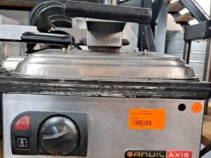 9 SLICE TOASTER - ANVIL